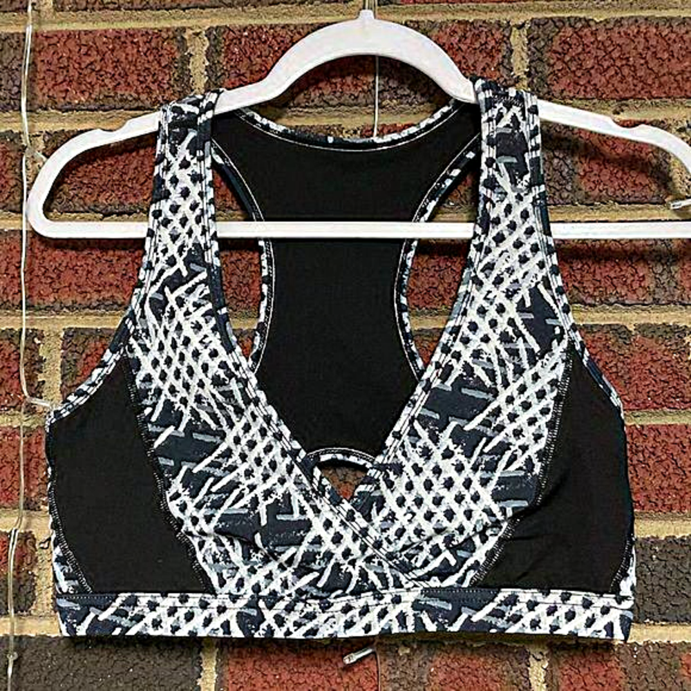 Mono B‎ Sports Bra Women’s Large Black & White
